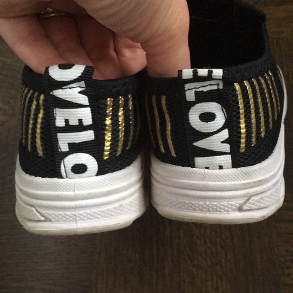 Size 27 toddler shoes - Picture 2 of 3